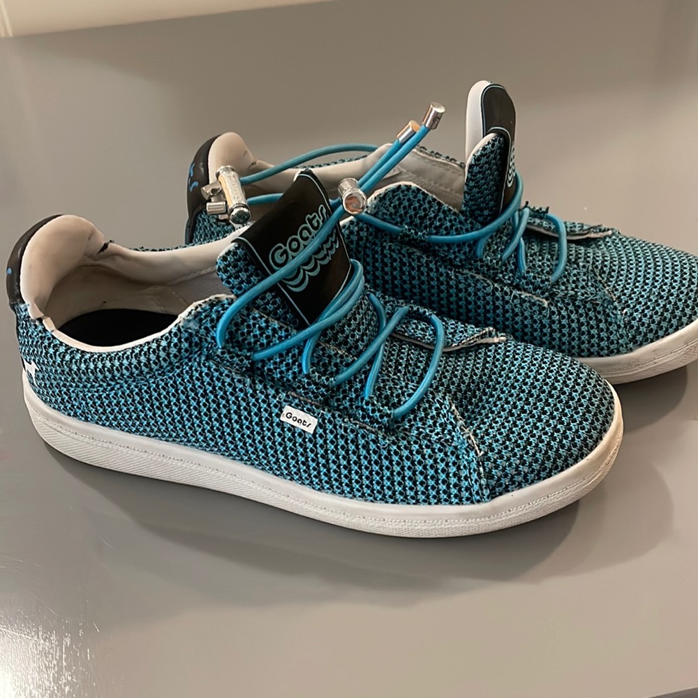 Goat brand sneakers size US 1 kids